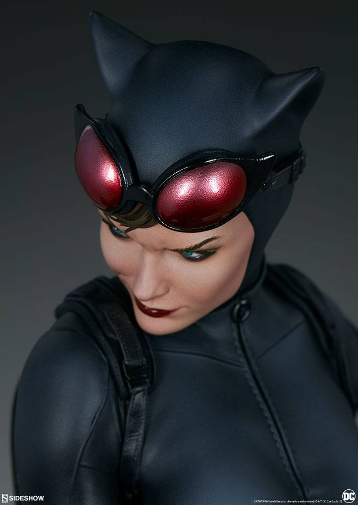 SIDESHOW - Dc Comics - Premium Format Figure Catwoman SS300678