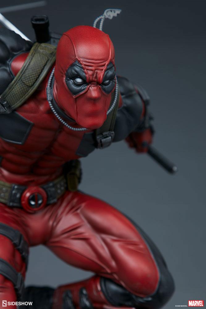 SIDESHOW - Marvel - Premium Format Statue Deadpool SS300690