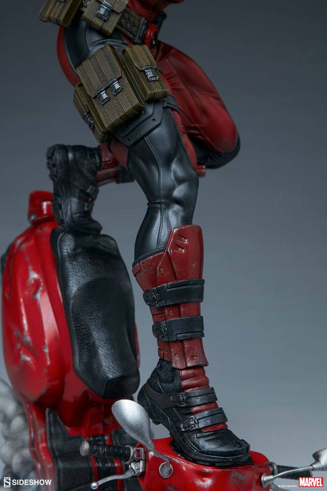 SIDESHOW - Marvel - Premium Format Statue Deadpool SS300690