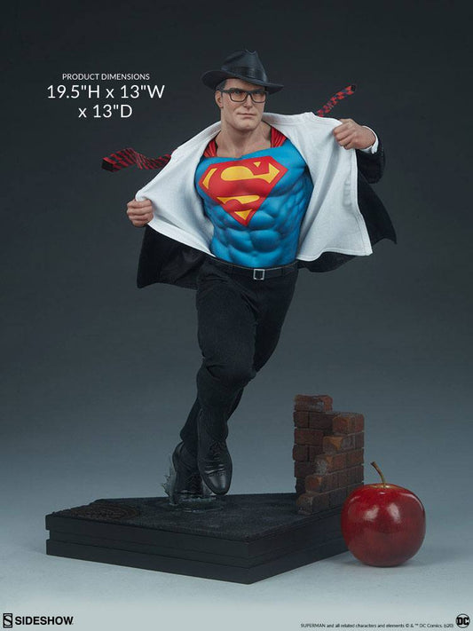 SIDESHOW - Dc Comics - Premium Format Figure Superman Call to Action 50 cm SS300715