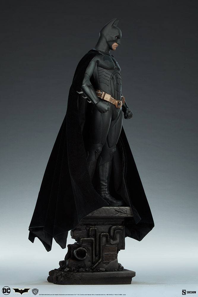 SIDESHOW - Dc Comics - Batman Begins Premium Format Statue Batman SS300763