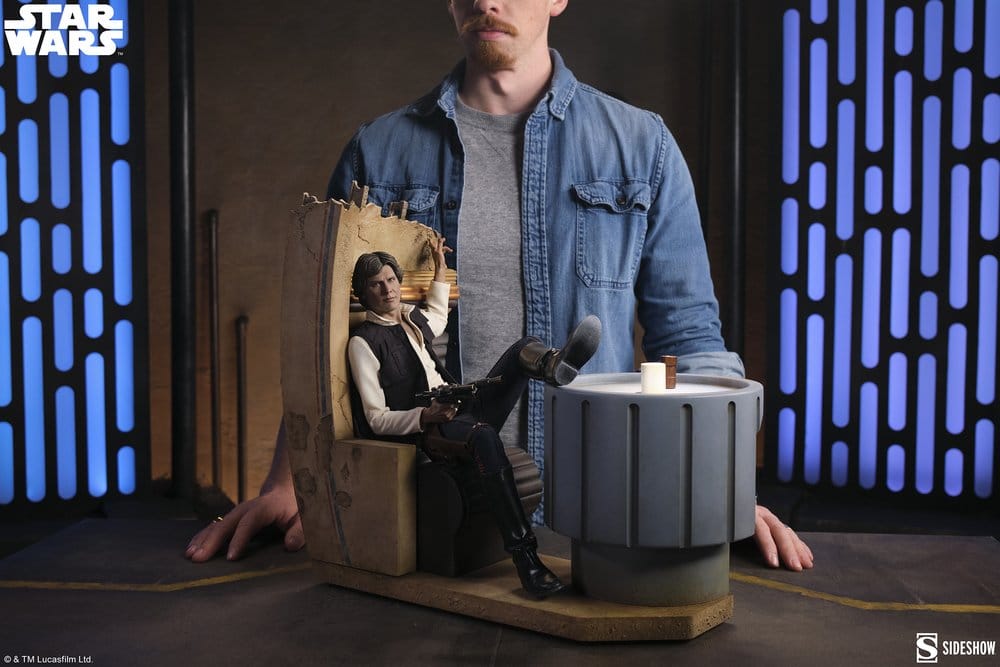 SIDESHOW - Star Wars Episode IV Mixed Media Premium Format Figure Han Solo: Sorry About the Mess