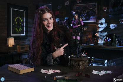 SIDESHOW - DC Comics Premium Format Figure Punchline