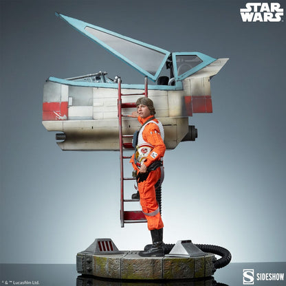 SIDESHOW - Star Wars Premium Format Statue Luke Skywalker & X-Wing: Red Five, Standing By