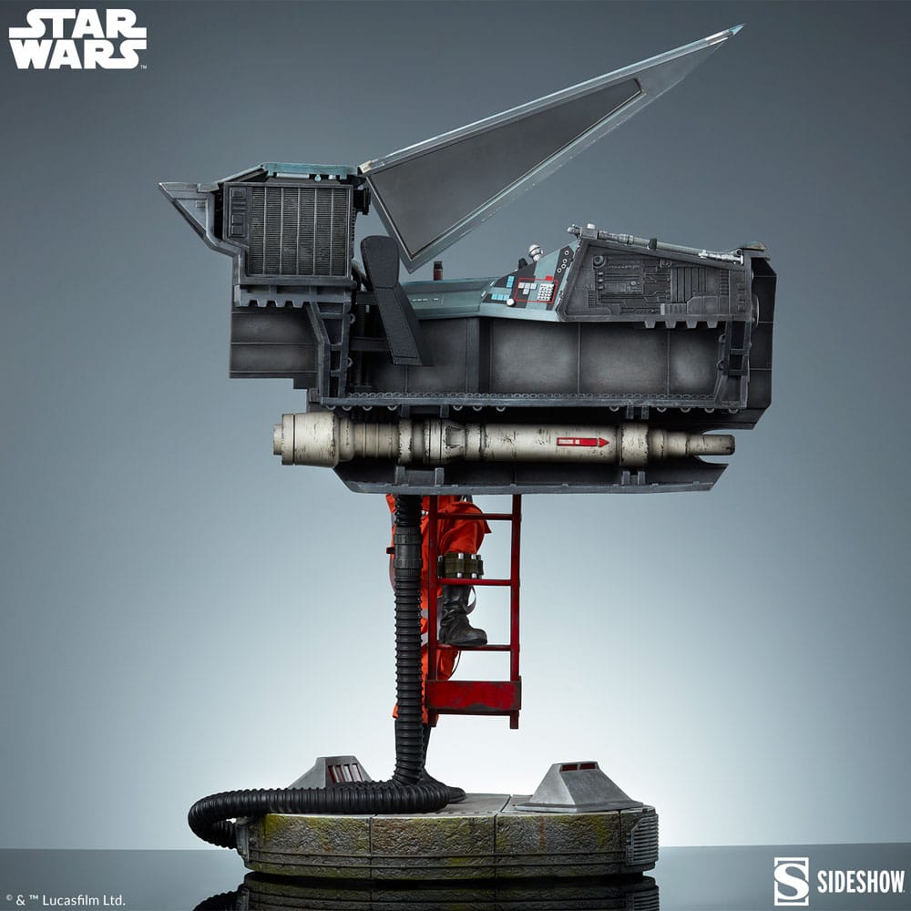 SIDESHOW - Star Wars Premium Format Statue Luke Skywalker & X-Wing: Red Five, Standing By