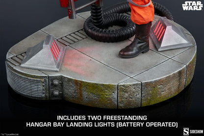 SIDESHOW - Star Wars Premium Format Statue Luke Skywalker & X-Wing: Red Five, Standing By