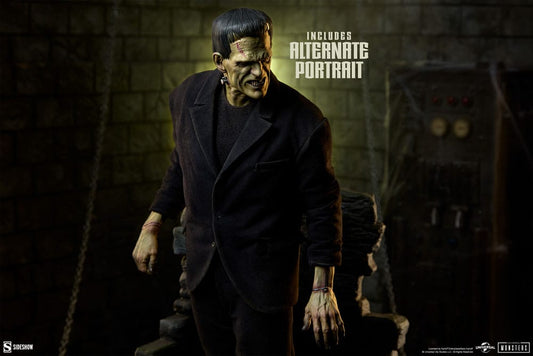 SIDESHOW - Frankenstein Premium Format Mixed Media Statue Frankenstein (Fabric Costume)