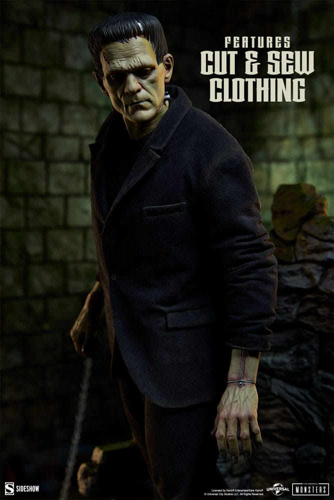 SIDESHOW - Frankenstein Premium Format Mixed Media Statue Frankenstein (Fabric Costume)