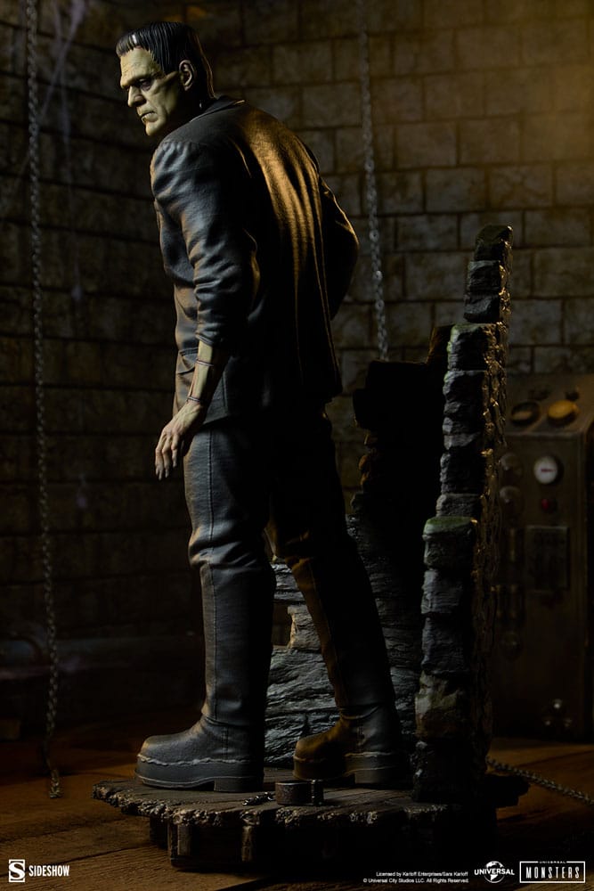 SIDESHOW - Frankenstein Premium Format Statue Frankenstein