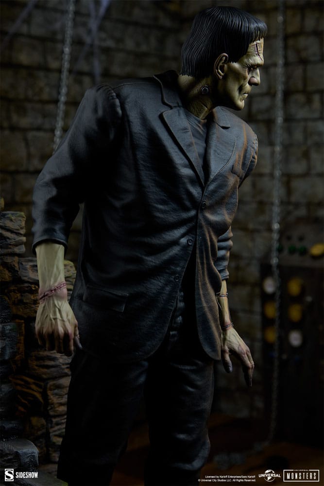 SIDESHOW - Frankenstein Premium Format Statue Frankenstein