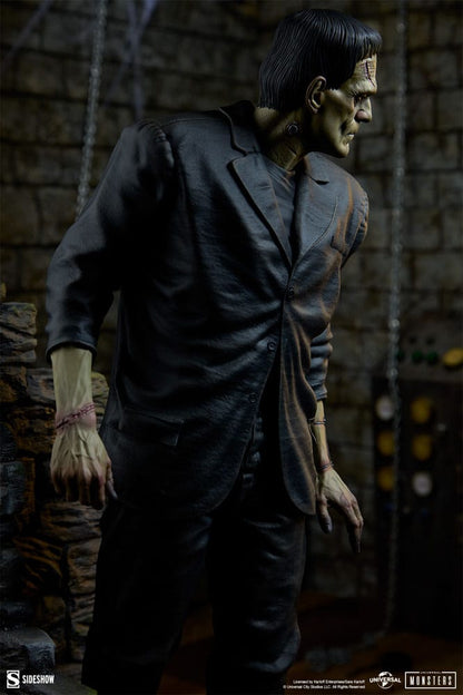 SIDESHOW - Frankenstein Premium Format Statue Frankenstein