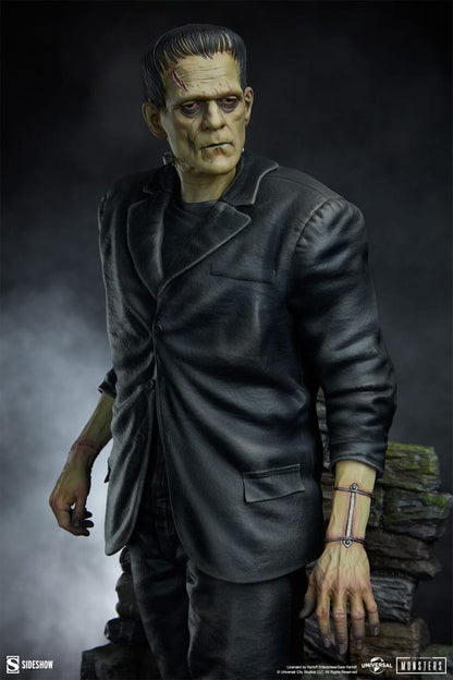 SIDESHOW - Frankenstein Premium Format Statue Frankenstein