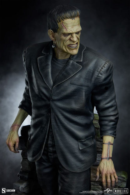 SIDESHOW - Frankenstein Premium Format Statue Frankenstein