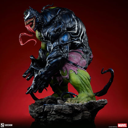 SIDESHOW - Marvel Premium Format Statue Venomized Hulk