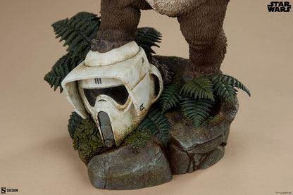 SIDESHOW - Star Wars: Episode VI - Return of the Jedi Premium Format Statue Wicket
