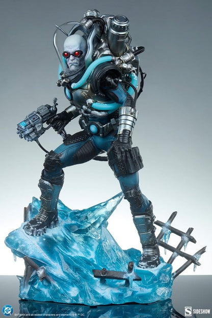 SIDESHOW - DC Comics Premium Format Figure Mr. Freeze