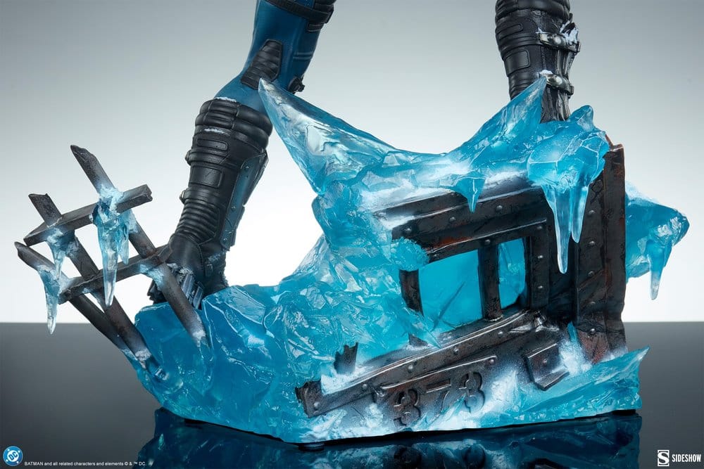 SIDESHOW - DC Comics Premium Format Figure Mr. Freeze
