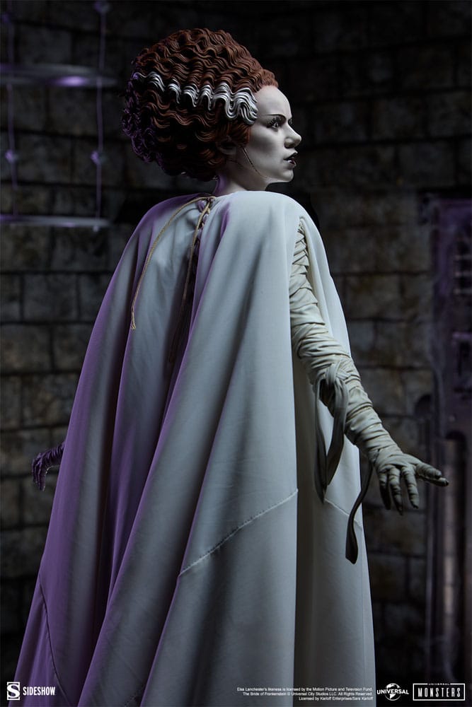 SIDESHOW - Bride of Frankenstein Premium Format Mixed Media Statue The Bride of Frankenstein (Fabric Costume)