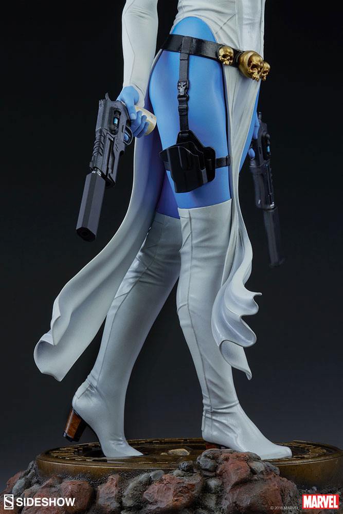 SIDESHOW - Marvel - Comics Mystique Premium Format