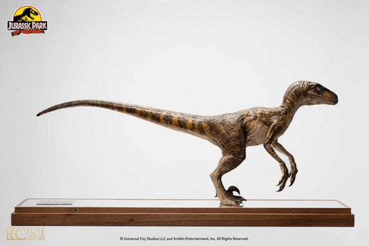 ECC ELITE CREATURE COLLECTIBLES - Jurassic Park Clever Girl Velociraptor 1:4 Scale Maquette