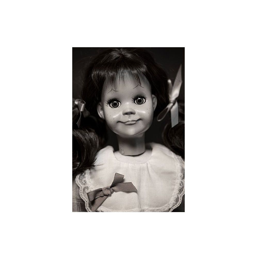 TRICK OR TREAT STUDIOS - The Twilight Zone Prop Replica 1:1 Talky Tina Doll