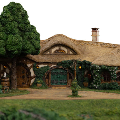 WETA - Lord of the Rings Statue The Green Dragon Inn