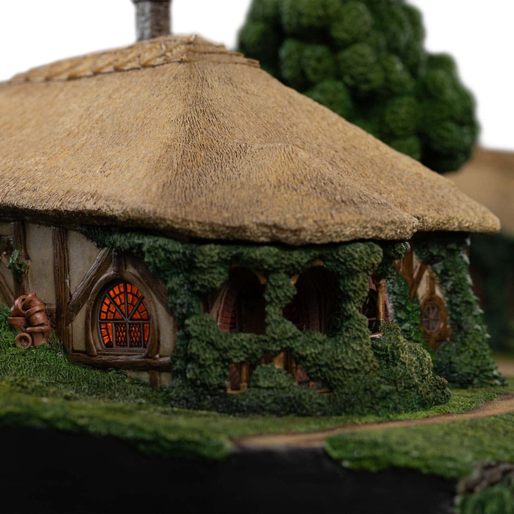 WETA - Lord of the Rings Statue The Green Dragon Inn