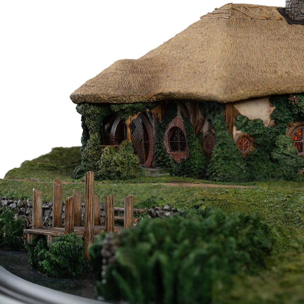 WETA - Lord of the Rings Statue The Green Dragon Inn