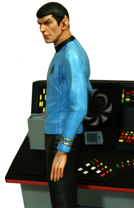 HOLLYWOOD COLLECTIBLES - Star Trek TOS Statue 1/6 Mr. Spock